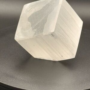 Polished selenite cube